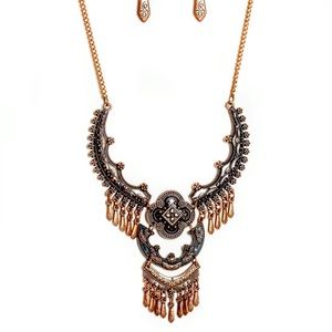 Paparazzi “Rogue Vogue Copper Necklace”
